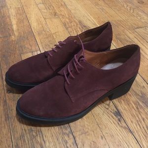DNA footwear maroon suede heeled oxfords
